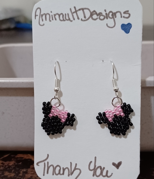 Flat beaded mini mouse earrings - Picture 3 of 3